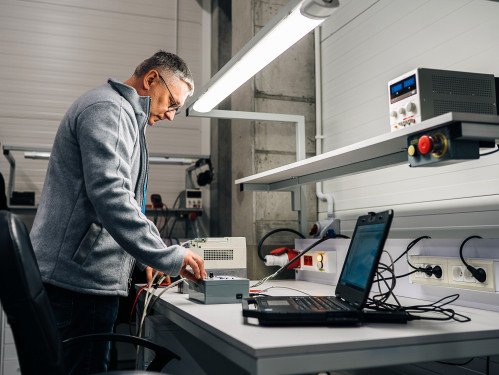 adegis-35.jpg adegis-35.jpg