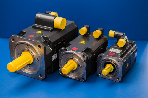 Regeneracja serwomotorów Siemens.jpg Regeneracja serwomotorów Siemens.jpg