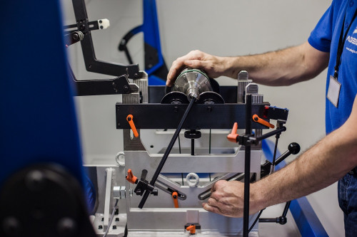 Dynamiczne wyważenie wirnika.jpg Dynamiczne wyważenie wirnika.jpg