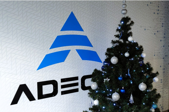 Świąteczne życzenia i godziny otwarcia