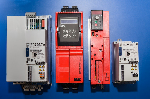 Regeneracja falowników.jpg Regeneracja falowników.jpg