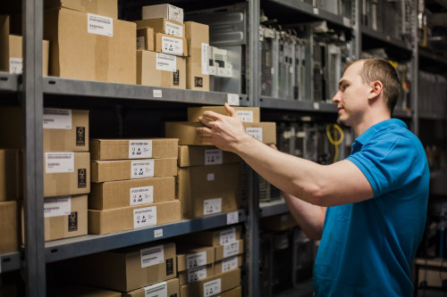 magazyn_adegis_2.jpg magazyn_adegis_2.jpg